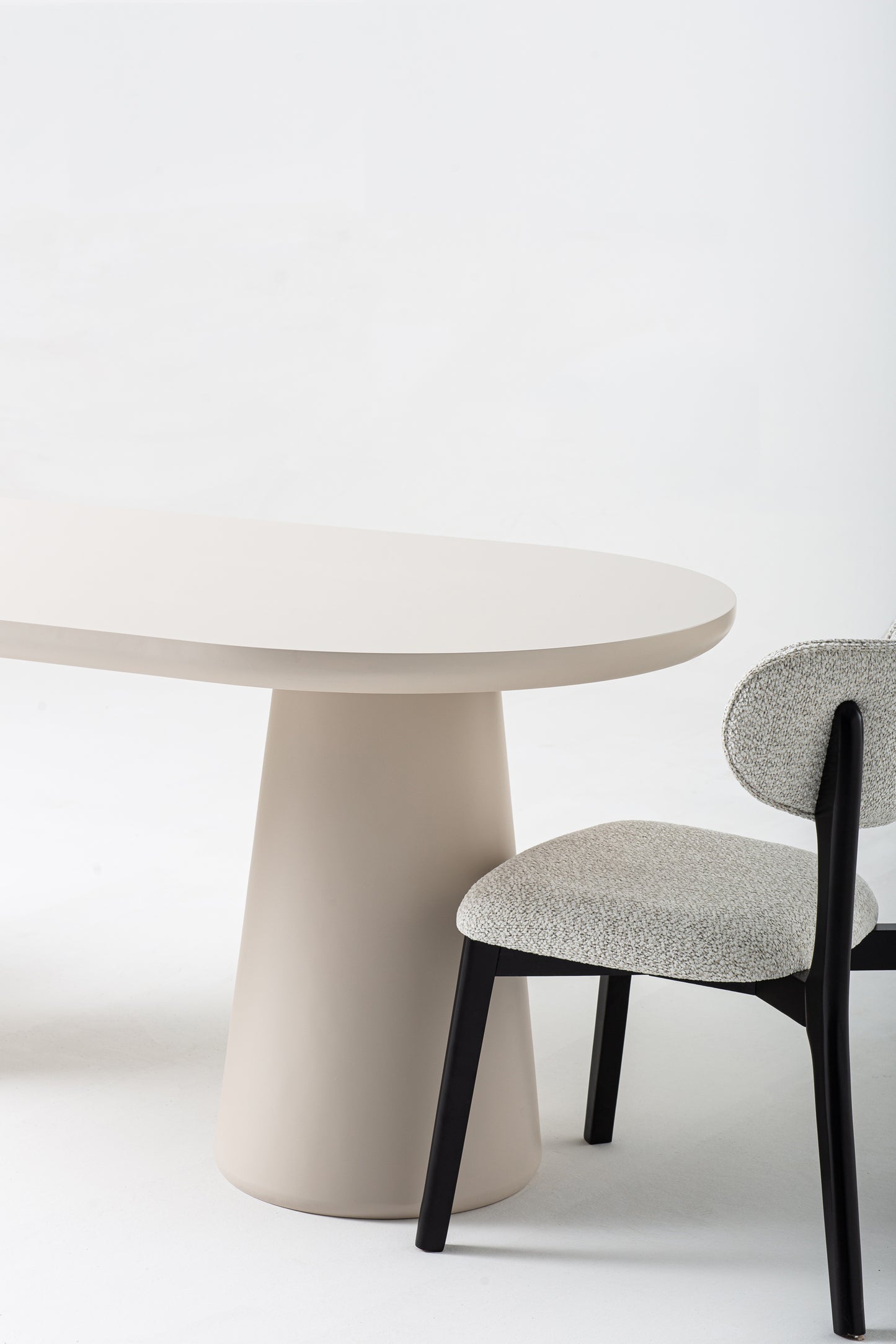 Ahşap Yemek Masası Kumtaşı